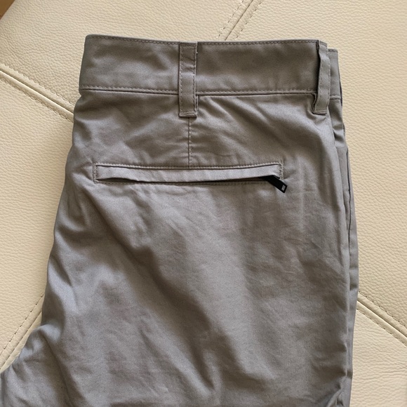DKNY Cargo gray  shorts size 32x9 - Picture 9 of 11
